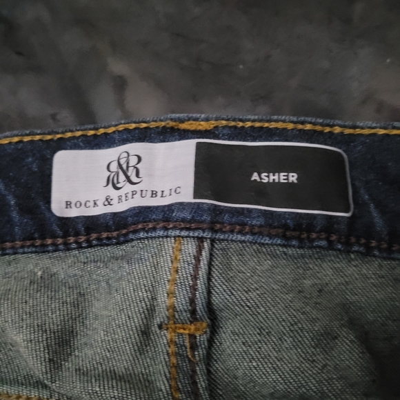 ROCK & REPUBLIC | Asher denim jean shorts jorts - Picture 5 of 6